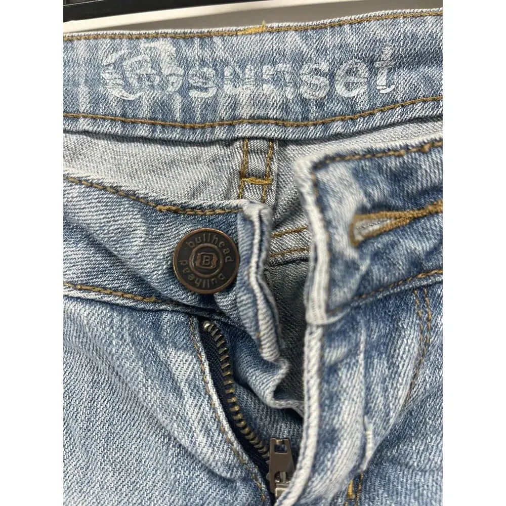 B Bullhead Size 1 Long Short Distressed Light Wash Denim‎ Jean Bermuda Shorts